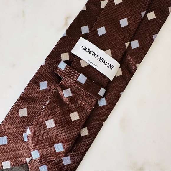 Giorgio Armani Neck Tie Brown geometric print Made in Italy 100% silk - Picture 6 of 8